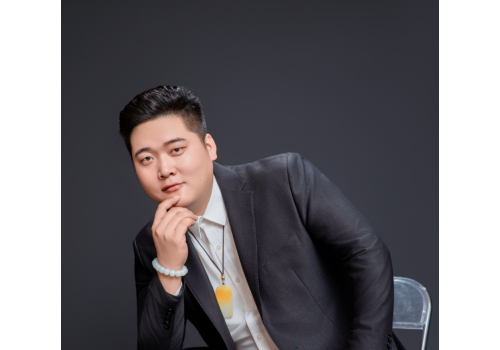 玉雕大师梁洋跨界引甘泉科技巧解和田世纪旱情 三维勘探技术唤醒地下暗河千年玉脉化身生命之源